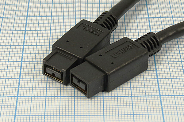 шнур шт IEEE 9P-шт 1394 9P\0,5м\Ni/пл\\LU477-021-1 --- Шнуры компьютерные