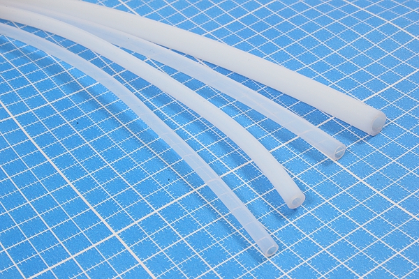 изол труб\ 2,0x1,0\тефлон\бел/пр\\\1м --- Кембрик, изоляционные трубки