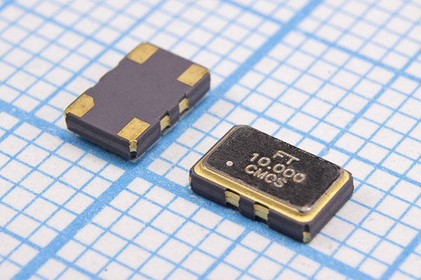 гк 10000 \VCTCXO\SMD05032C4\CM\3,3В\FVTO_SM5C\FT --- Кварцевые генераторы