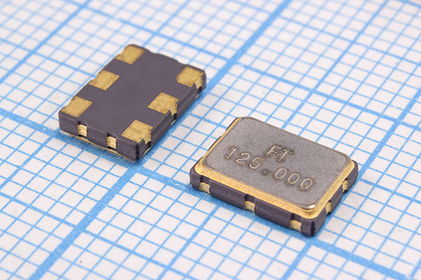 гк 125000 \\SMD07050C6\LVDS\3,3В\FXO_SM7L\FT --- Кварцевые генераторы