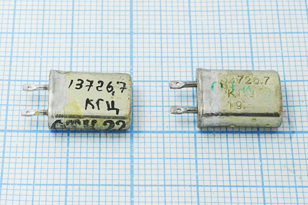 13726,7 \МВ\\\\\1Г (13726.7 КГЦ) --- Кварцевые резонаторы (пьезокерамические, диэлектрические, ПАВ (SAW), резонаторы из других пьезоматериалов)