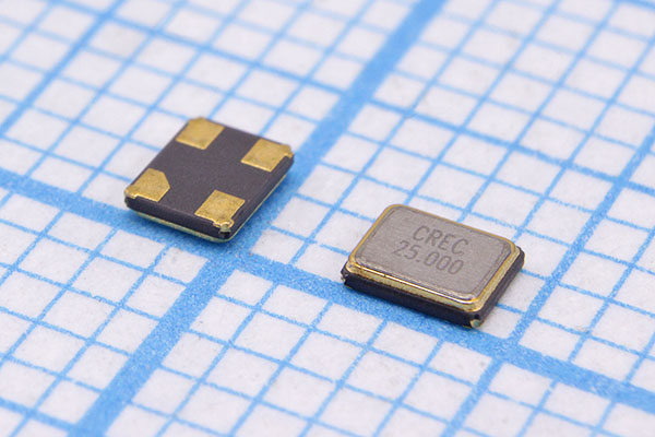 25000 \SMD02520C4\18\ 10\ 30/-40~85C\XME\1Г CREC --- Кварцевые резонаторы (пьезокерамические, диэлектрические, ПАВ (SAW), резонаторы из других пьезоматериалов)