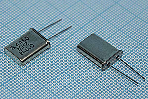 8448 \HC49U\20\\\\1Г (HSC) --- Кварцевые резонаторы (пьезокерамические, диэлектрические, ПАВ (SAW), резонаторы из других пьезоматериалов)