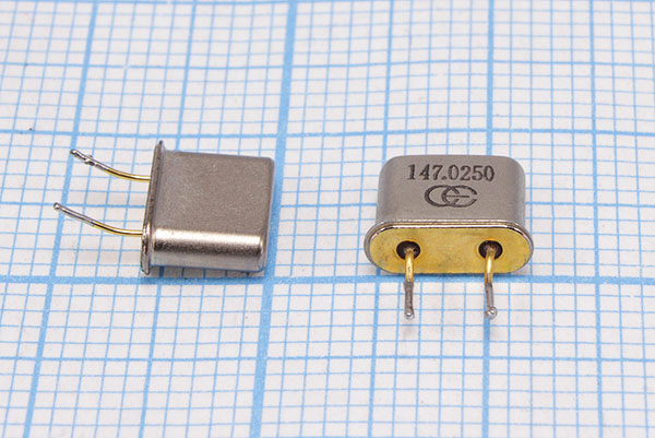 20925 \UM5\\\\\1Г бу NKD от 20918кГц до 20934кГц --- Кварцевые резонаторы (пьезокерамические, диэлектрические, ПАВ (SAW), резонаторы из других пьезоматериалов)