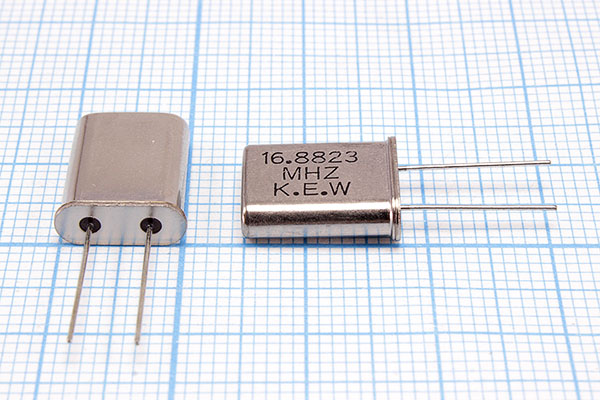 16882,3 \HC49U\20\\\\1Г (KEW) --- Кварцевые резонаторы (пьезокерамические, диэлектрические, ПАВ (SAW), резонаторы из других пьезоматериалов)