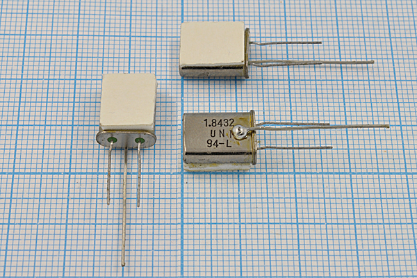 1843,2 \HC49U+LW\13\\\HC49U\1Г (1.8432 UN 94-L) --- Кварцевые резонаторы (пьезокерамические, диэлектрические, ПАВ (SAW), резонаторы из других пьезоматериалов)