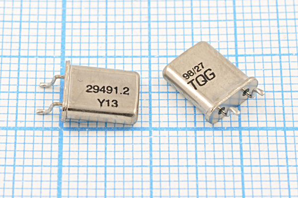 29491,2 \SMD-UM1A\32\\\\1Г (29491,2 Y13 TQG) --- Кварцевые резонаторы (пьезокерамические, диэлектрические, ПАВ (SAW), резонаторы из других пьезоматериалов)