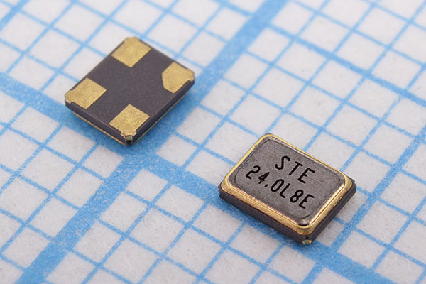 24000 \SMD02520C4\ 8\ 10\ 15/-40~85C\S2520\1Г --- Кварцевые резонаторы (пьезокерамические, диэлектрические, ПАВ (SAW), резонаторы из других пьезоматериалов)