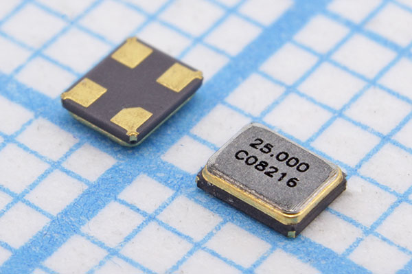 25000 \SMD02016C4\ 8\ 30\ 30/-10~70C\XMF\1Г CREC --- Кварцевые резонаторы (пьезокерамические, диэлектрические, ПАВ (SAW), резонаторы из других пьезоматериалов)