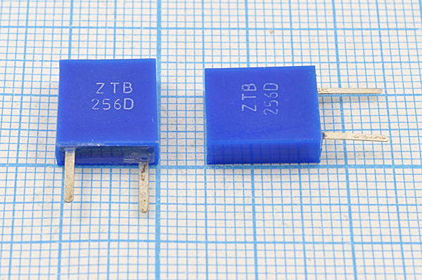 256 \C11x4x13P2\\3000\\ZTB256D\2P-1 --- Кварцевые резонаторы (пьезокерамические, диэлектрические, ПАВ (SAW), резонаторы из других пьезоматериалов)