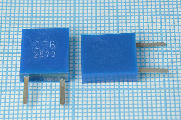 257 \C11x4x13P2\\3000\\ZTB257D\2P-1(257D) --- Кварцевые резонаторы (пьезокерамические, диэлектрические, ПАВ (SAW), резонаторы из других пьезоматериалов)
