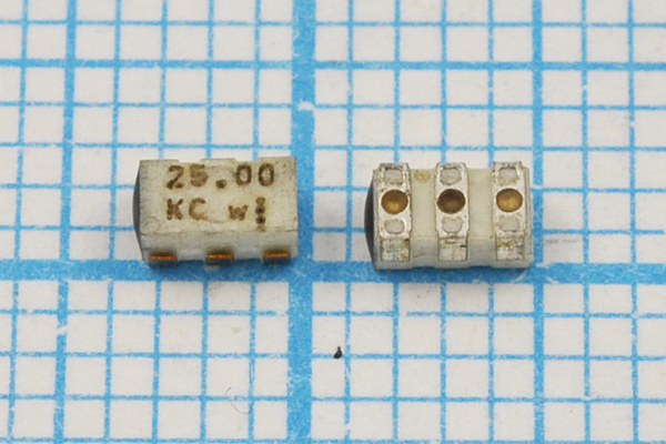 25000 \C03221C3\\5000\3000/-20~80C\SSR25,00BR03-AP --- Кварцевые резонаторы (пьезокерамические, диэлектрические, ПАВ (SAW), резонаторы из других пьезоматериалов)