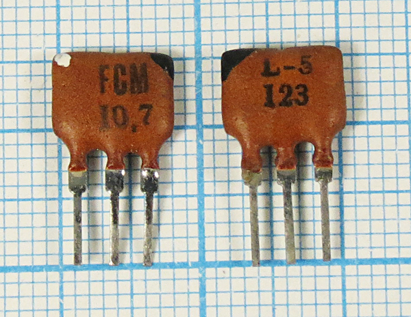 ф 10760 \пол\\SFEL\3P\FCM10,7\\(L-5 123) --- Кварцевые фильтры (диэлектрические, пьезокерамические, ПАВ (SAW), ФЭМ, фильтры из других пьезоматериалов)