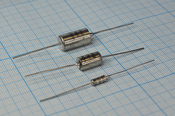 кэ     0,22\  6,3\AXI 3x 8\10\+85C\Al\2L\К53-14 --- Конденсаторы электролитические
